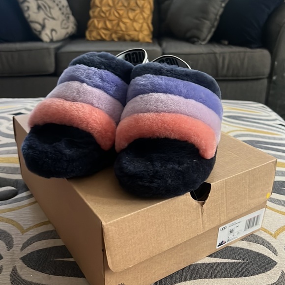 Ugg fluff yeah snmt in navy lavender and pink fuzzy slipper with stretchy strap - Picture 3 of 6